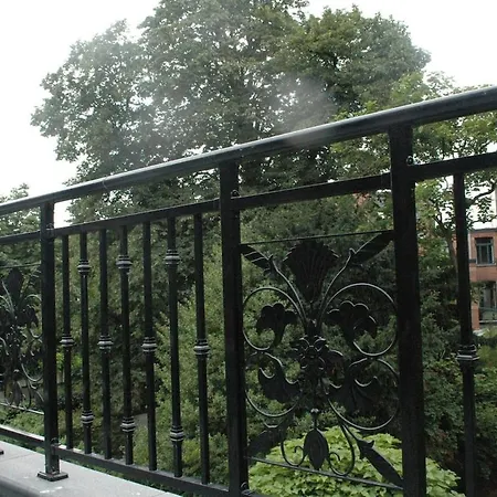 Apartment B&B Baron Osy Suite Second Street Antwerp